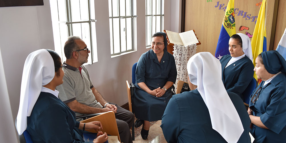 Hijas-de-la-Caridad-Seminario